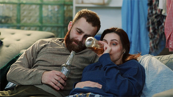 Мужчина и женщина алкоголики