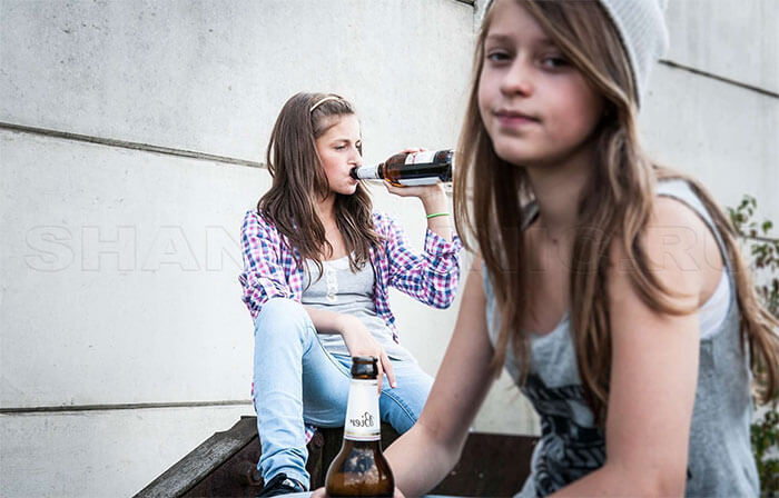 Подростки употребляют адкоголь